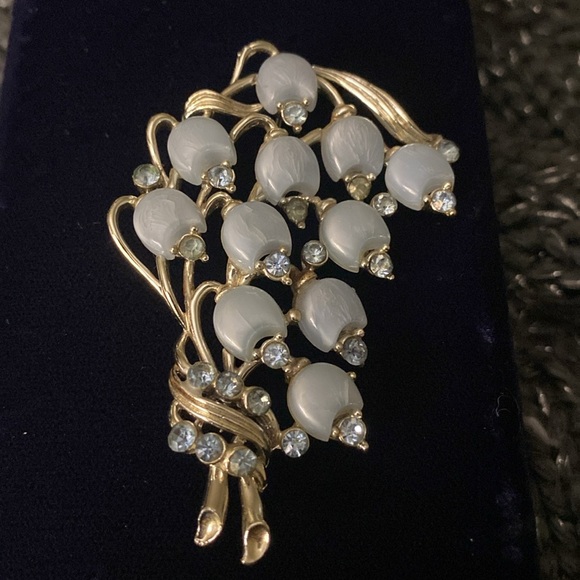 Vintage signed STAR Rhinestone Brooch - Picture 2 of 5